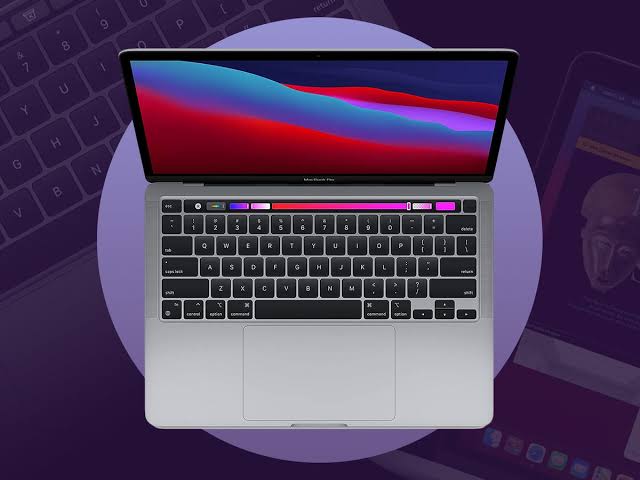 APPLE 13" MACBOOK PRO (256GB)